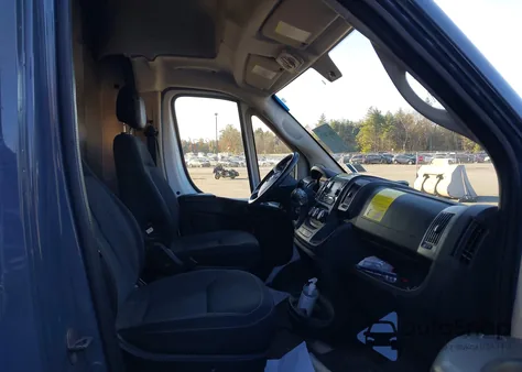 2018 Ram Promaster 2500 High Roof 159 Wb из США, поврежденный, VIN 3C6TRVDG5JE160771